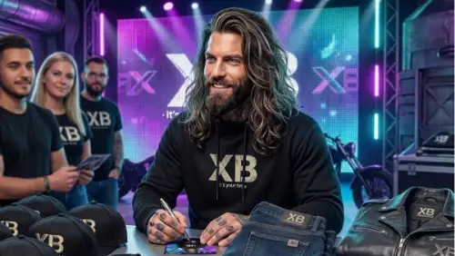 Rockstar trägt bei Autogrammstunde Heavyweight Rock Hoodie mit einer Grammatur von 350g/m² und dem XB-Design aus Öko-Tex zertifizierten Farben sowie 85% Bio-Baumwolle & 15% recycletem Polyester.