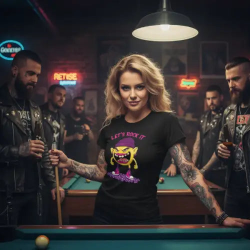 Frau in einer Billard-Halle trägt ein Premium Rock T-Shirt für Frauen mit Lets Rock It-Design.