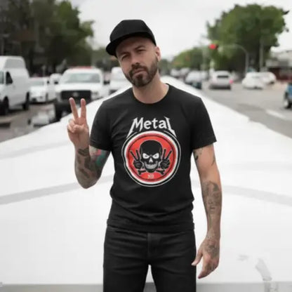 Mann auf der Laderampe eines Lastkraftwagen trägt ein Premium Rock T-Shirt für Männer mit Peace-Design.