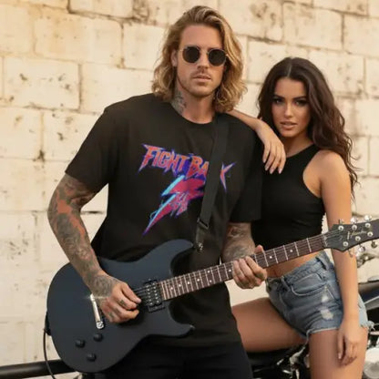 Mann mit Freundin spielt Gitarre und trägt ein Premium Rock T-Shirt für Männer mit komplexem Design-XB Ignition-Fight Back.