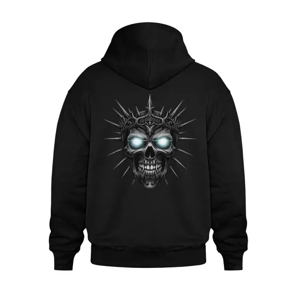 Rücken-Ansicht, Rock Hoodie.Dieser schwere Premium Hoodie hat ein hochwertiges Design im Digital-Druck eines Totenkopfes mit einer Art eiserner Dornen.Der schwarze Unisex Premium Hoodie hat eine lockeren Schnitt.